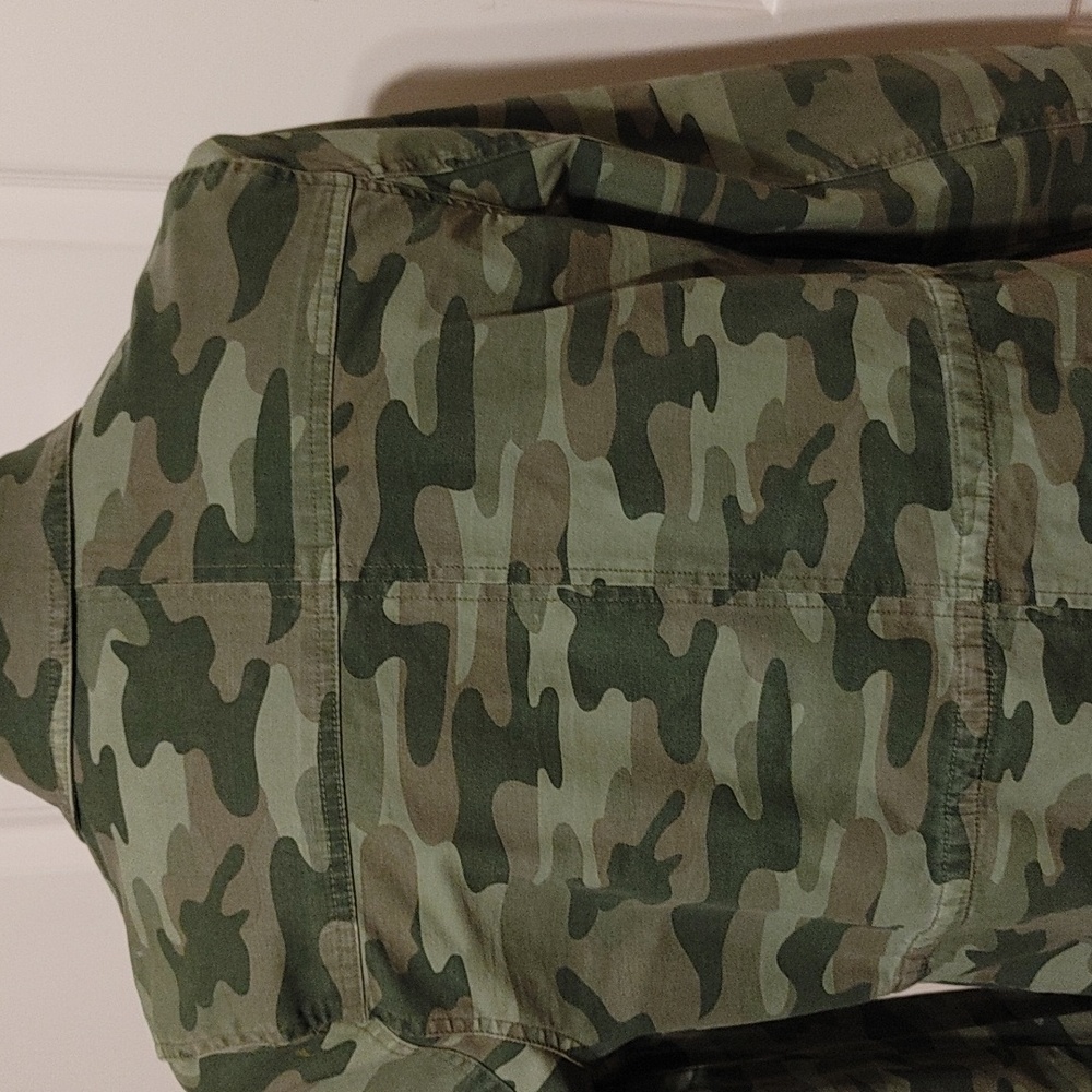 🤢 Justice Jacket - Picture 10 of 14